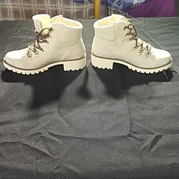 Lakeline Cream Memory Foam Sjb Size 9.5 - Picture 2 of 6